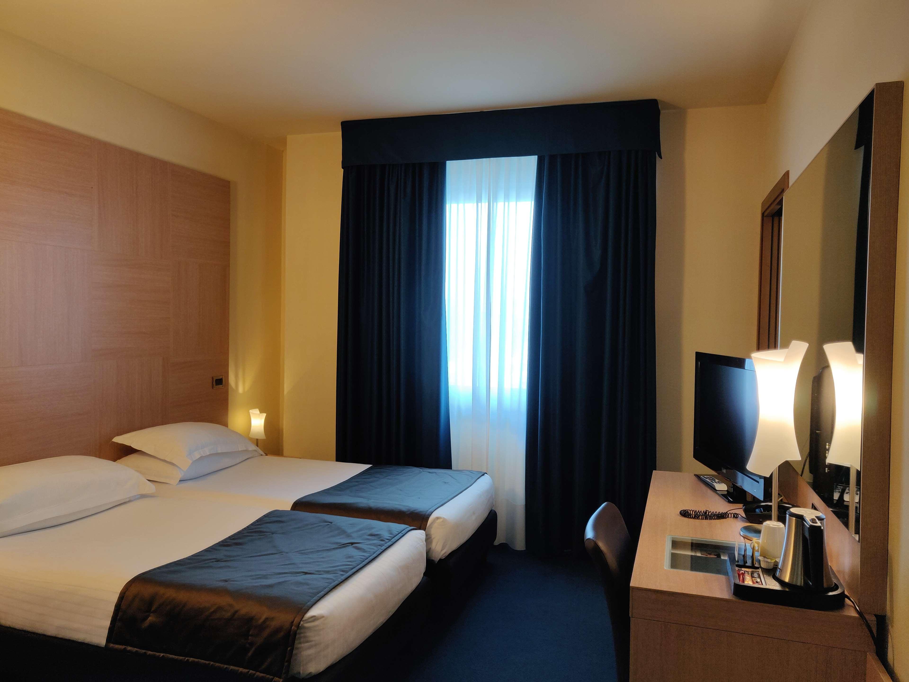 Best Western Hotel Tre Torri Altavilla Vicentina Esterno foto
